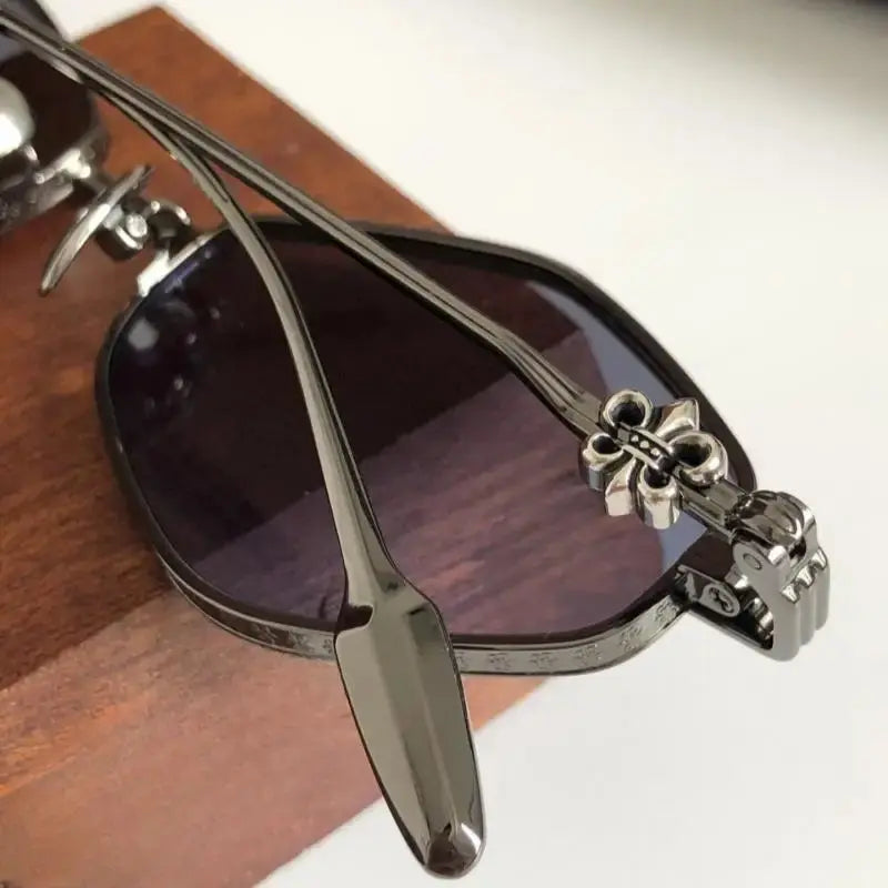New Fashion Men Women Sunglasses CH8286 High Quality Titanium Punk Steam SUNGLASSES Outdoor Driving Party UV400 Sunscreen Glasse - Suncollections