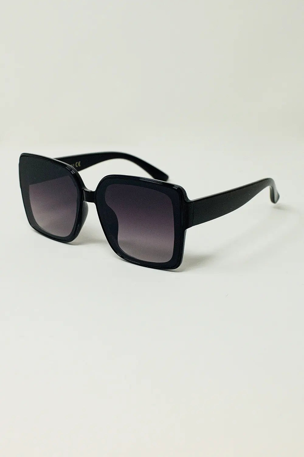 Oversized Cat Eye Sunglasess in Black - Suncollections